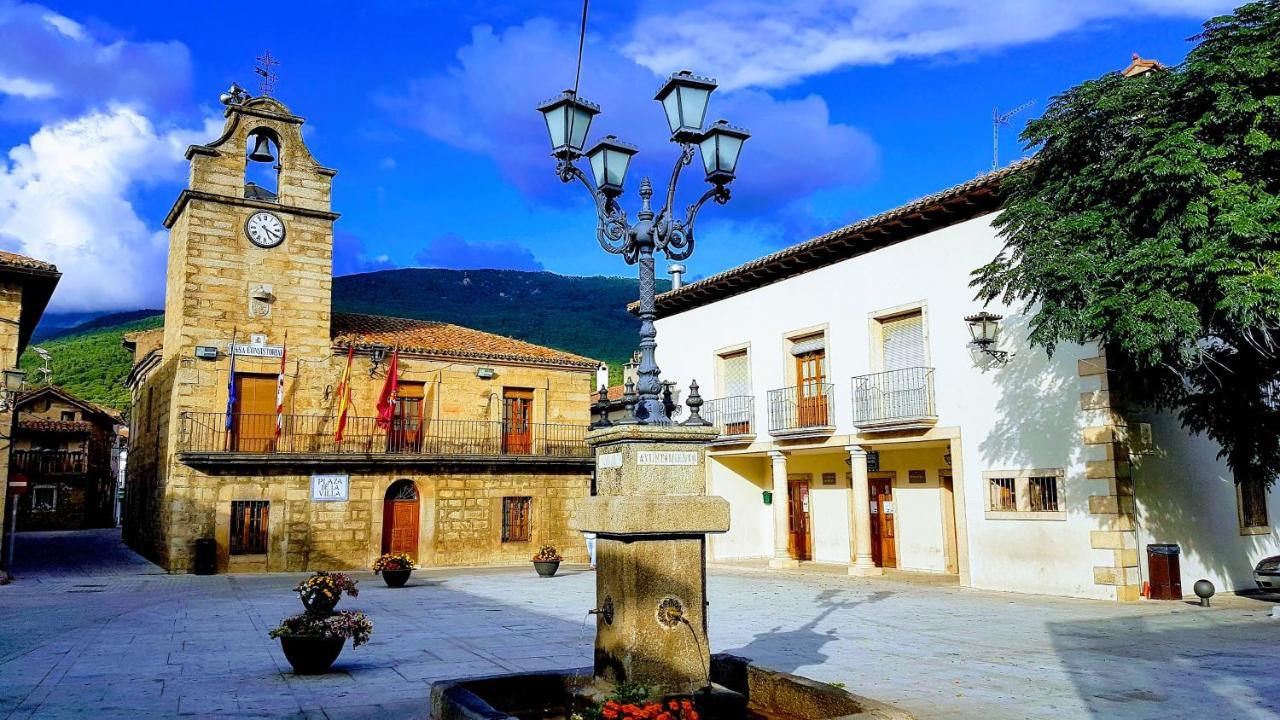 Casa Del Castillo By Naturadrada La Adrada Esterno foto